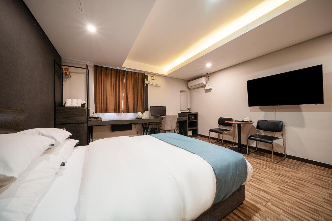 Suwon Dono1796 Hotel Екстериор снимка