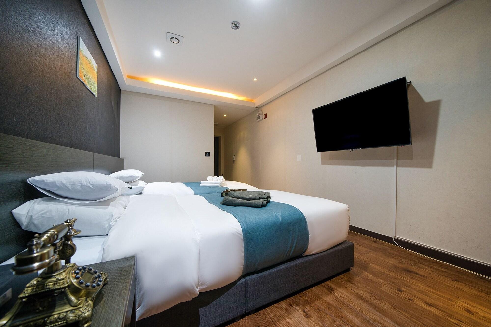 Suwon Dono1796 Hotel Екстериор снимка